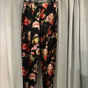 Forever 21- Plus Size Floral Leggings